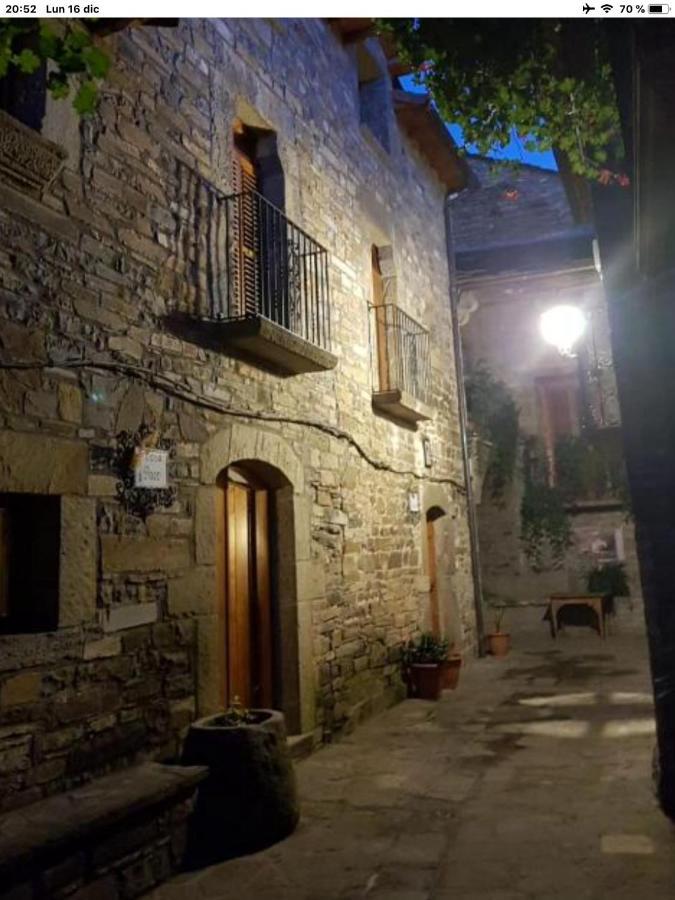 Vistas A La Montana En Un Pueblo Con Encanto. El Pueyo de Araguás Exterior foto
